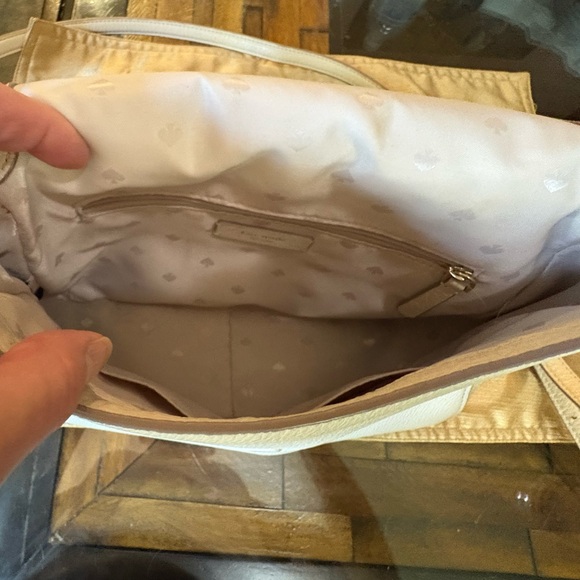 Kate Spade Run Around Large Flap Crossbody with Bonus Shoulder Stap. - Picture 4 of 12